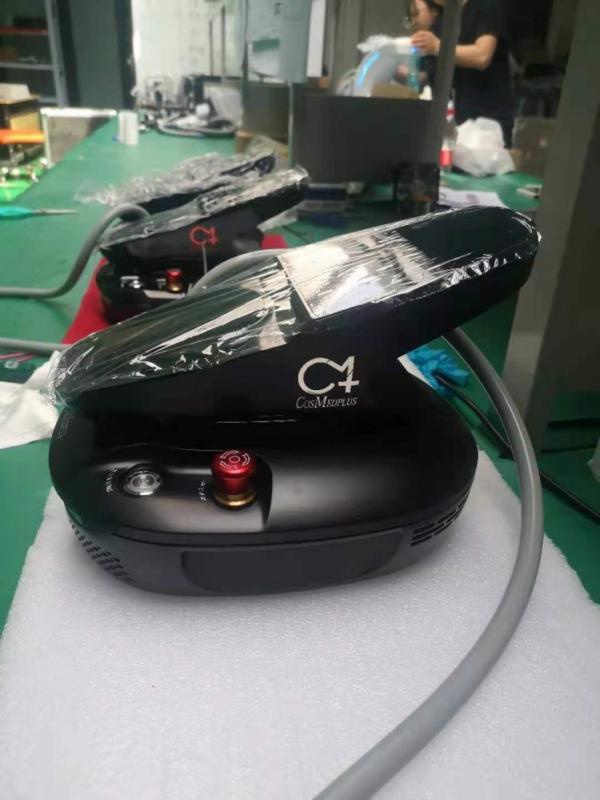 Фото 3. Портативный аппарат лазерной эпиляции R-150