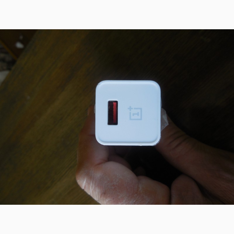 Фото 2. Зарядное устройство OnePlus. Оригинал